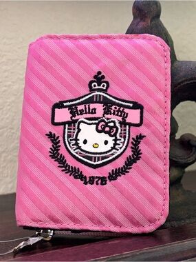 💖 Hello Kitty Pink Striped Zip Card Wallet 💖